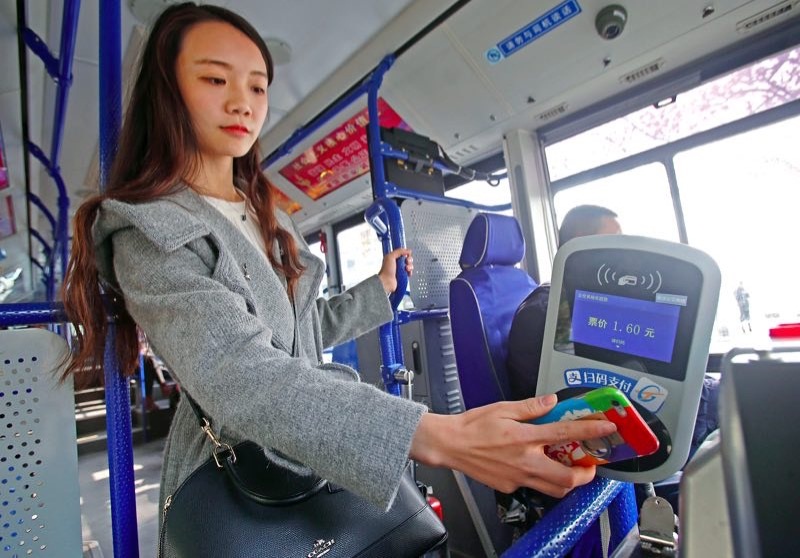 Новость проекта. Alipay в Китае внедрит оплату проезда с помощью QR-кода еще в 50 городах