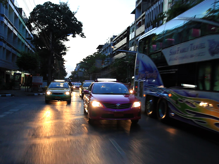 Таиланд вводит цифровые водительские права с 2019 года